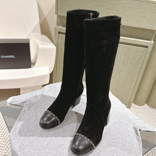 CC 24 FW Knee-High Boots with Chain 70mm Black Suede 447183