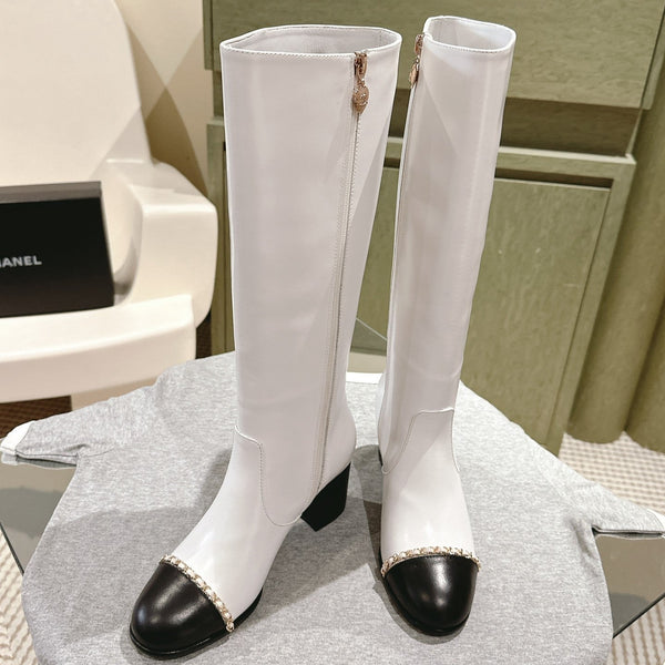 CC 24 FW Knee-High Boots with Chain 70mm White Black Cowhide 447184