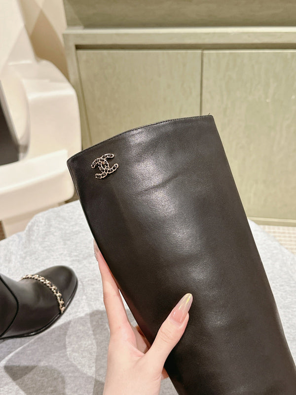 CC 24 FW Knee-High Boots with Chain 70mm Black Cowhide 447186