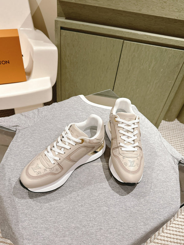 Sneaker LV Neo Run Away 50mm in pelle di vacchetta beige