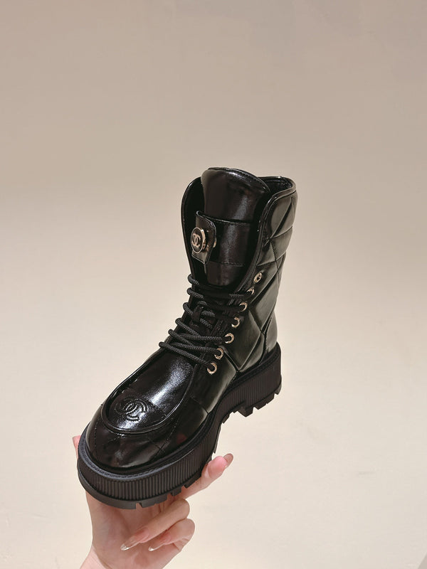 MARTIN BOOTS IN BLACK EMBROIDERED CALFSKIN