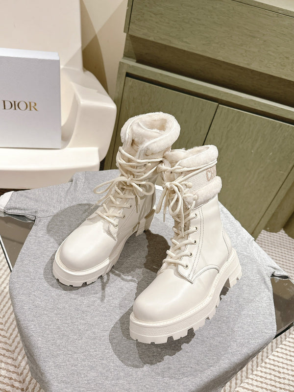 CD Ankle Boots In White Calfskin With Wool Fleece Lining 995818