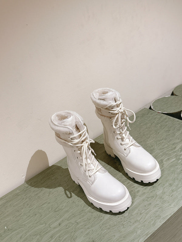 CD Ankle Boots In White Calfskin With Wool Fleece Lining 995818