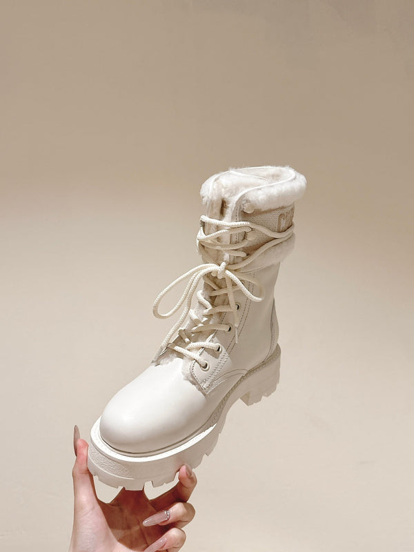 CD Ankle Boots In White Calfskin With Wool Fleece Lining 995818