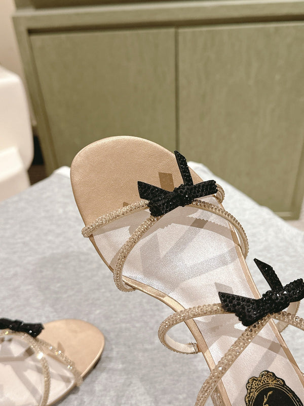 RC 25 Scarpe con tacco alto e fiocco di diamanti in seta color carne rosa con strass 268054