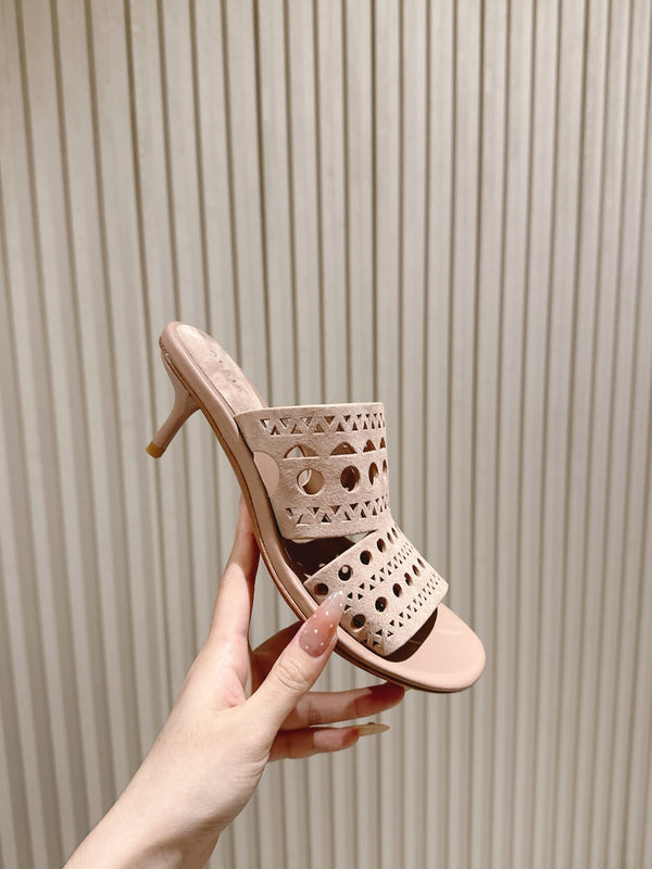 Alaia 2025 Vienne Cutout Kitten-Heel Slide Sandals Pink Leather 293651