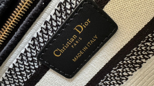 medium lady 24 black white sun embroidery canvas