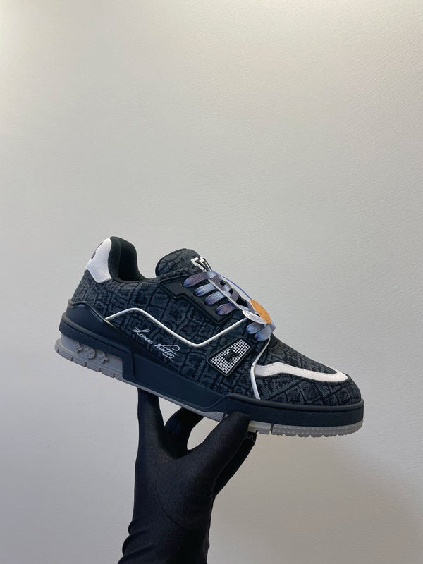 TRAINER SNEAKER IN BLACK MONOGRAM DENIM FABRIC