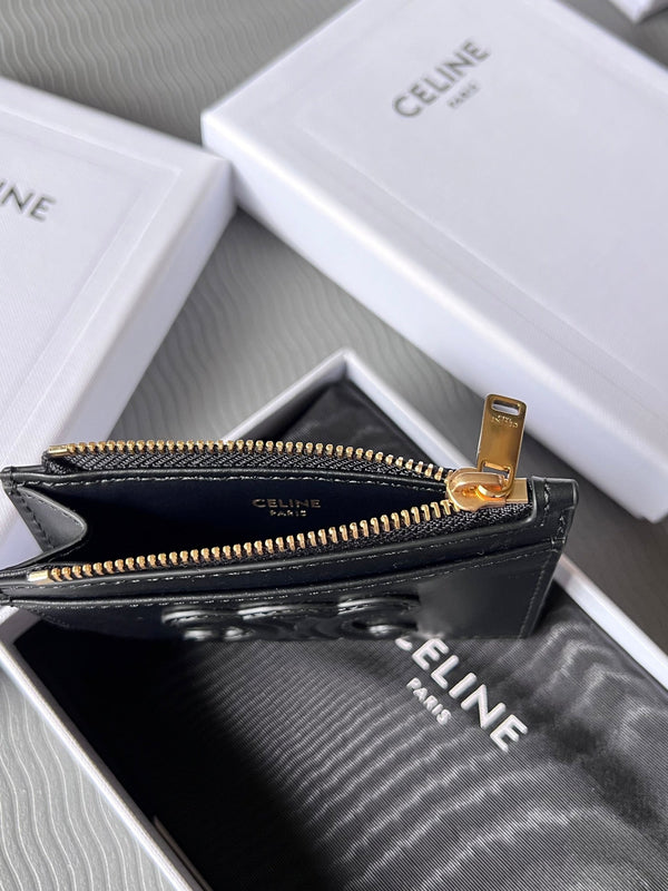 TRIOMPHE Zipped Card Holder Black Cowhide Leather
