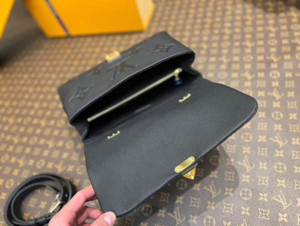 madeleine 30 black grained embossed calfskin