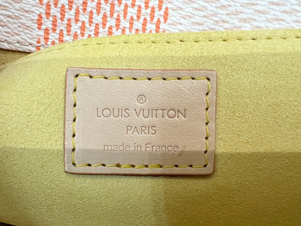 pochette metis east west 21.5 peach damier coasted canvas