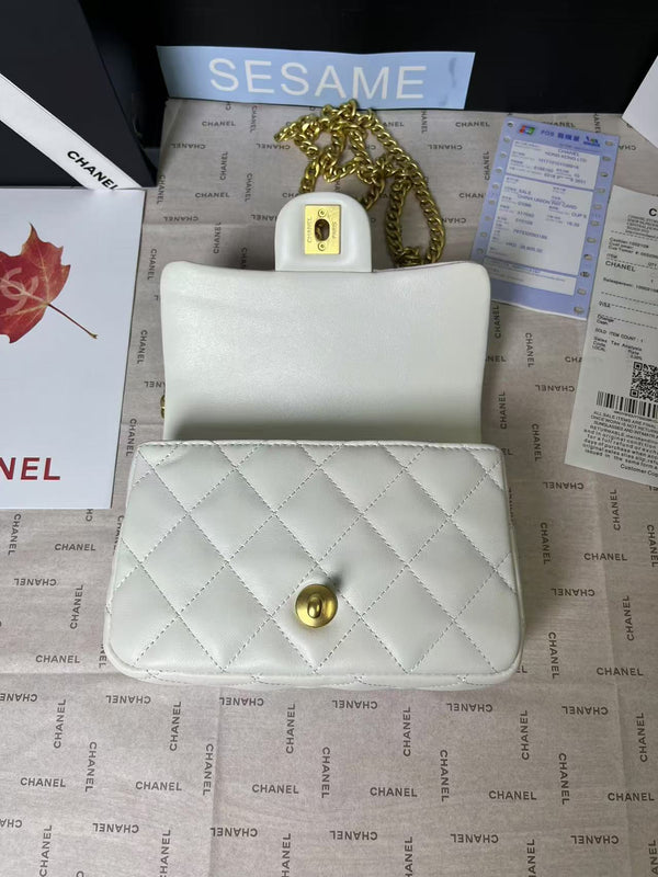 25C Mini Flap 19cm White Lambskin Gold Heart Hardware