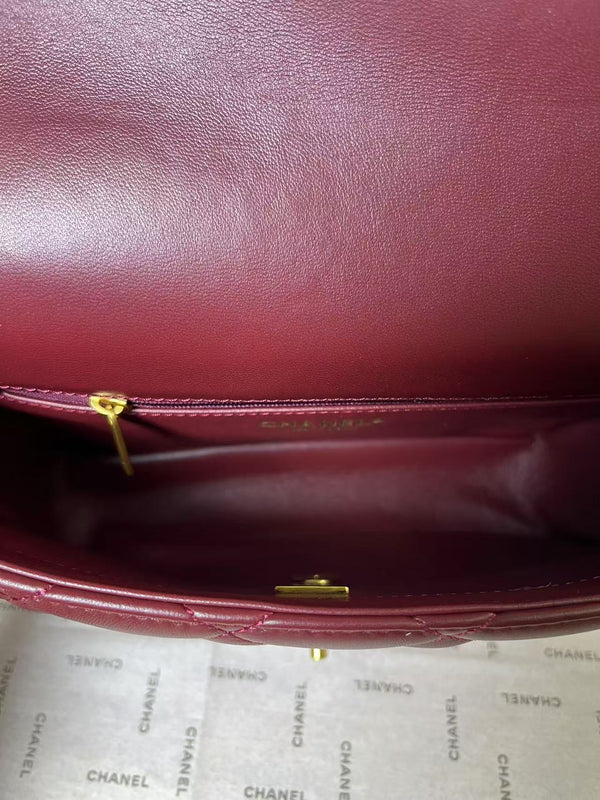 25C Mini Flap 24cm Pelle di agnello bordeaux Hardware a forma di cuore dorato