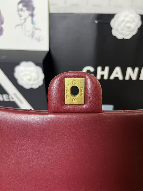 25C Mini Flap 24cm Pelle di agnello bordeaux Hardware a forma di cuore dorato