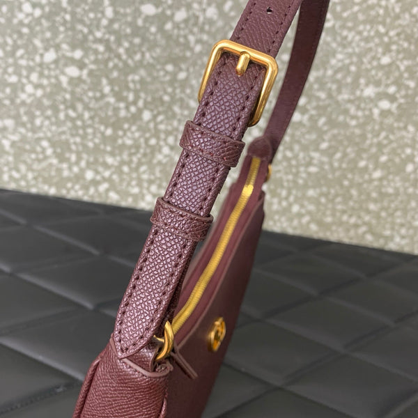 VA GARAVANI VLOGO mini HOBO bag burgundy calfskin 566880