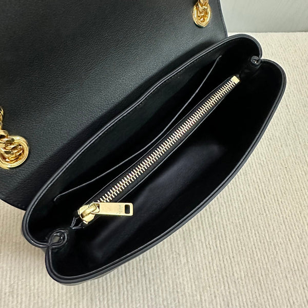 MEDIUM VICTOIRE BAG 25 IN BLACK SUPPLE CALFSKIN GOLD HARDWARE