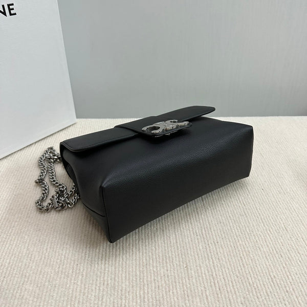 MEDIUM VICTOIRE BAG 25 IN BLACK SUPPLE CALFSKIN SILVER HARDWARE