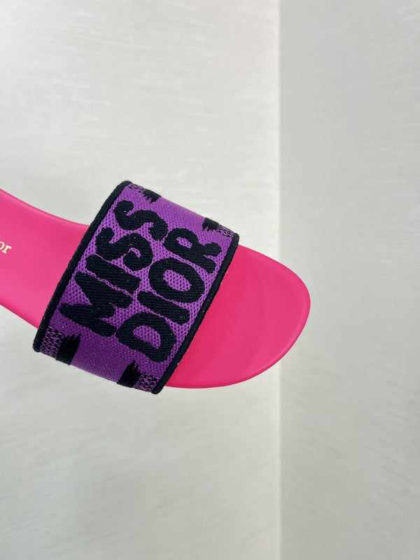 dway slide embroidered purple red cotton