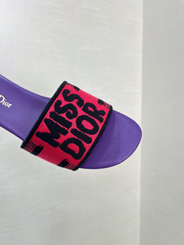 dway slide embroidered red purple cotton