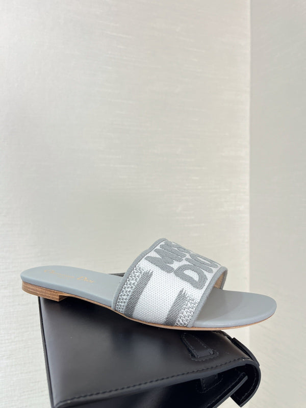 dway slide embroidered grey cotton