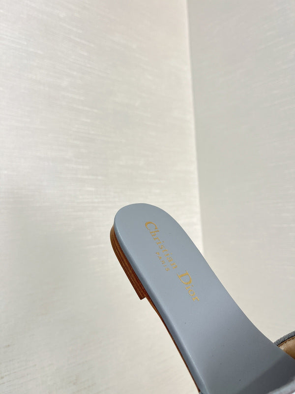 dway slide embroidered grey cotton