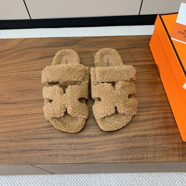 HM Chypre Sandal In Light Brown Lamb Wool 984186