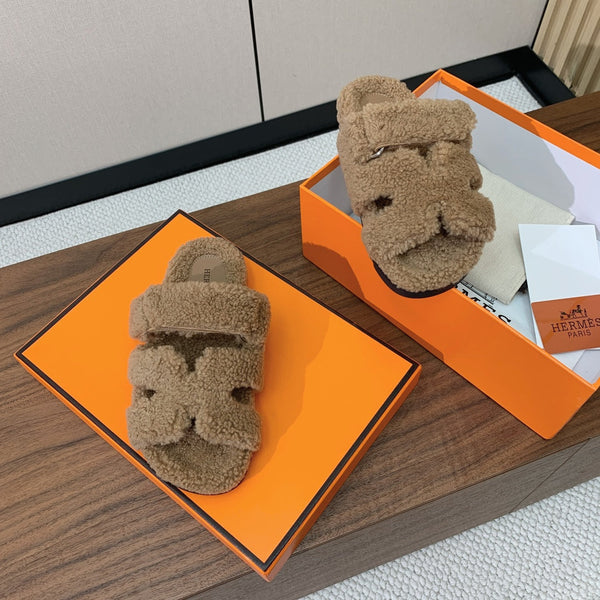 HM Chypre Sandal In Light Brown Lamb Wool 984186