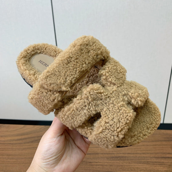 HM Chypre Sandal In Light Brown Lamb Wool 984186