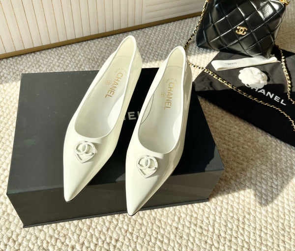 CC Ballet In White Cowhide 151527