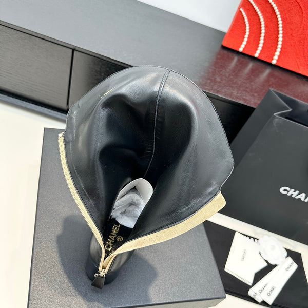 CC 25th Métiers d’art High Boots 55mm Black Beige Suede & Cowhide 413021