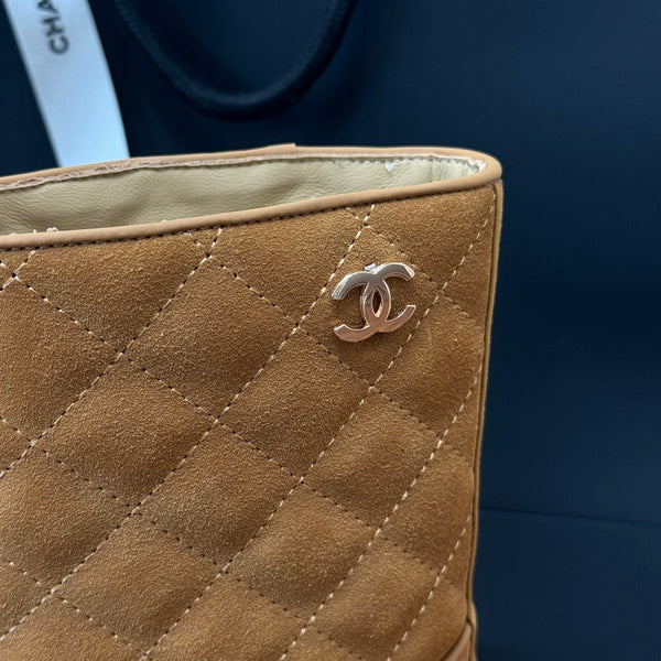 Stivali corti CC in pelle scamosciata trapuntata gialla