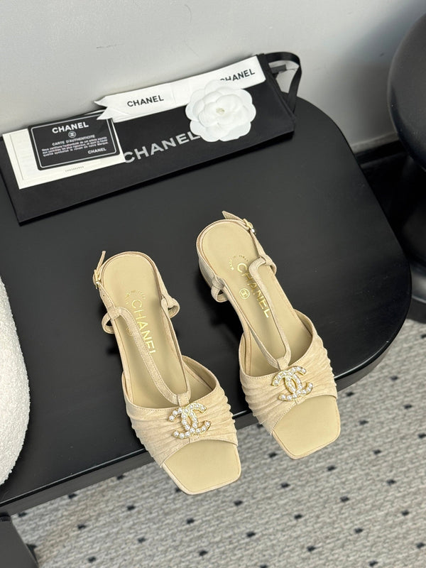 CC 25 Marry Jane Sandals Beige Suede 329776
