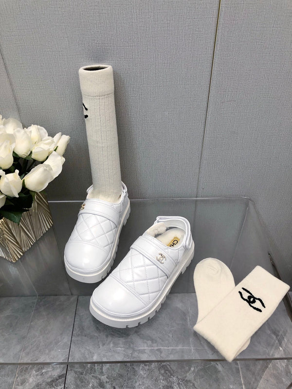 PANTOFOLA CON PLATEAU IN PELLE DI AGNELLO BIANCA