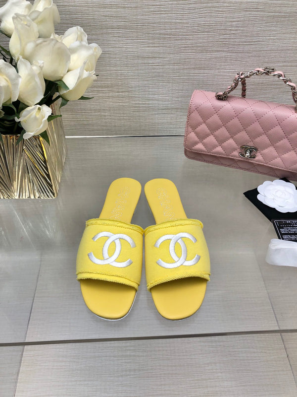 CC 25C Slippers Yellow Fabric Material 212965