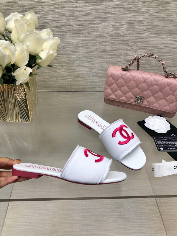 CC 25C Slippers White Fabric Material 212968