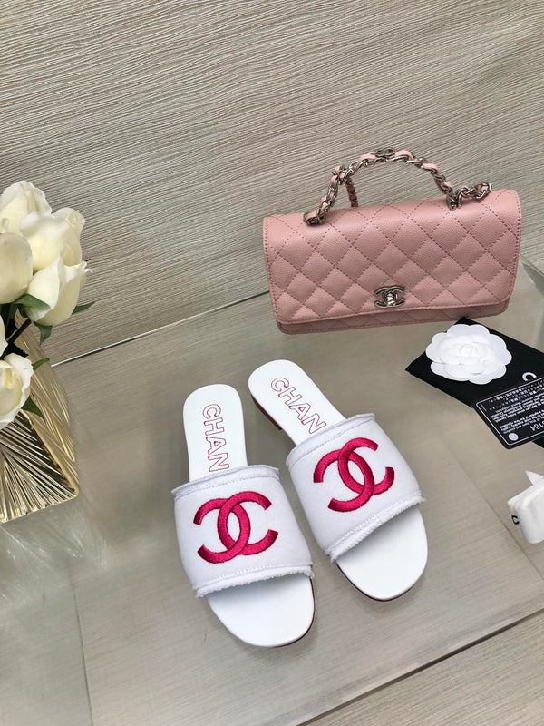 CC 25C Slippers White Fabric Material 212968