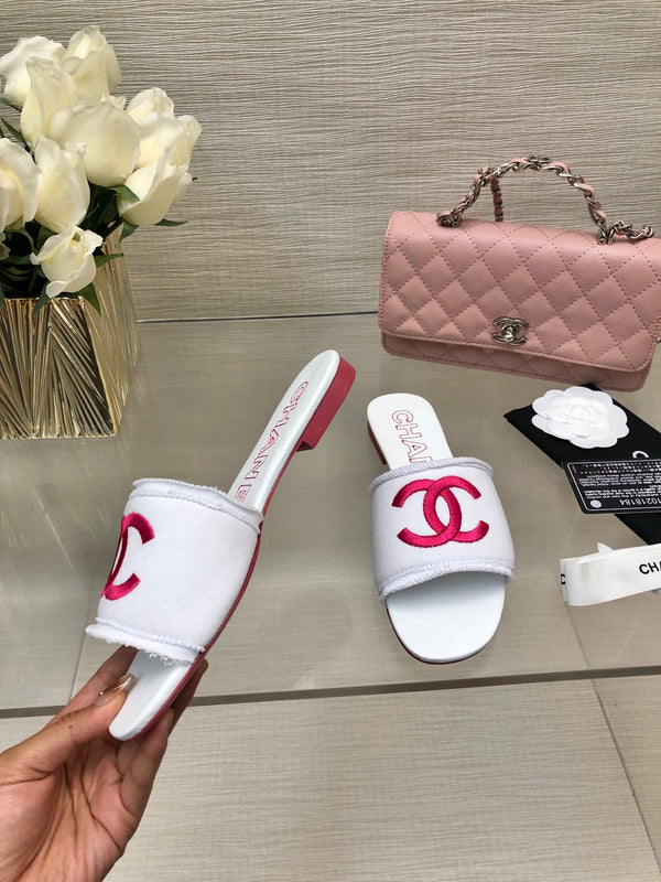 CC 25C Slippers White Fabric Material 212968