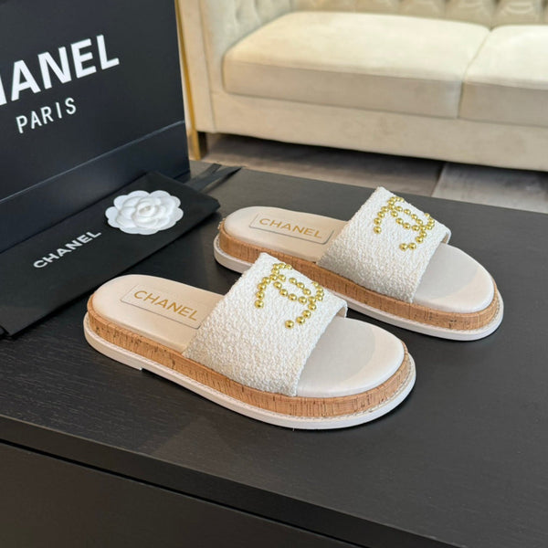 CC 25C Slippers White Fabric 213105