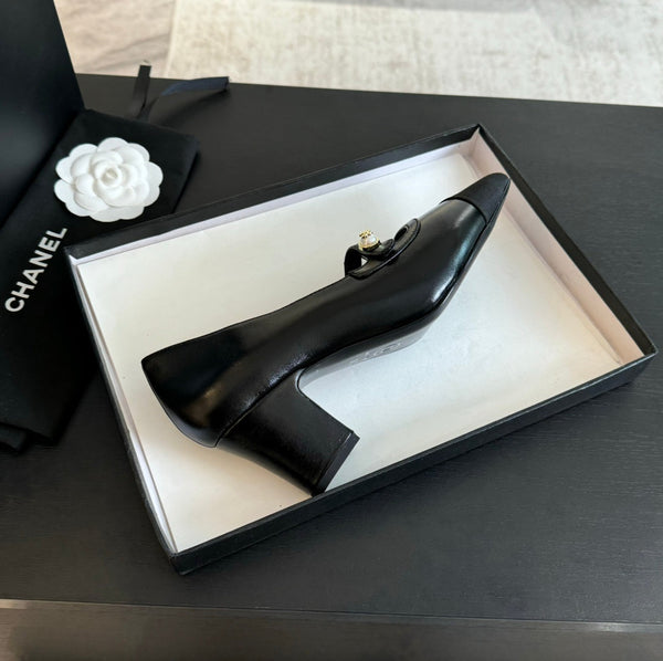 Double C WOMEN'S SHOES SPIRIT TOE Black Lambskin