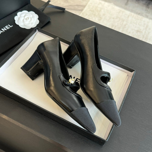 Double C WOMEN'S SHOES SPIRIT TOE Black Lambskin