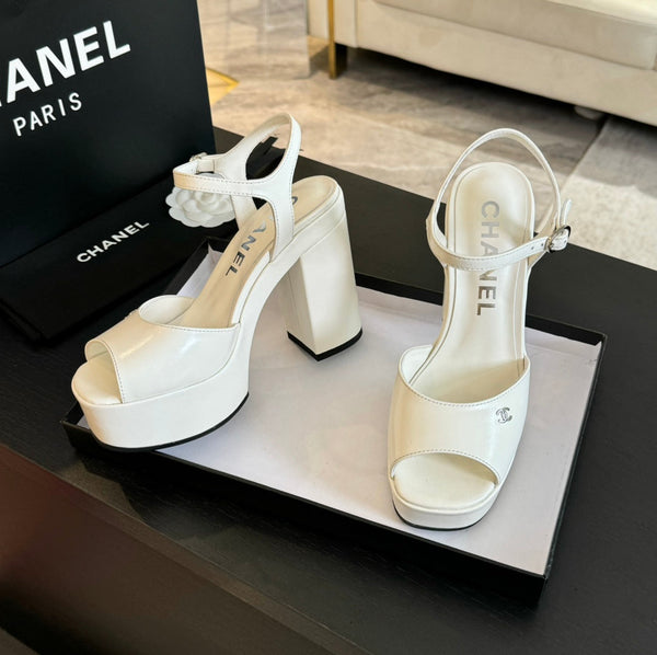 HIGH HEEL PLATFORM SANDALS IN WHITE CALFSKIN