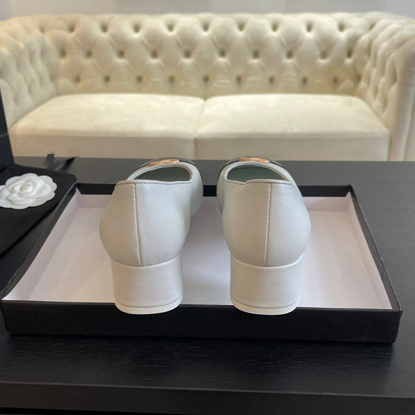 cc pump 50 white black calfskin