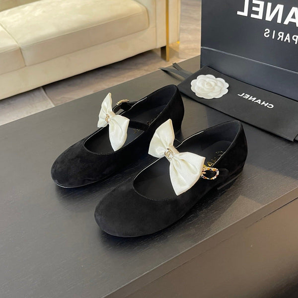 BALLERINA IN PELLE SCAMOSCIATA NERA CON FIOCCO BIANCO