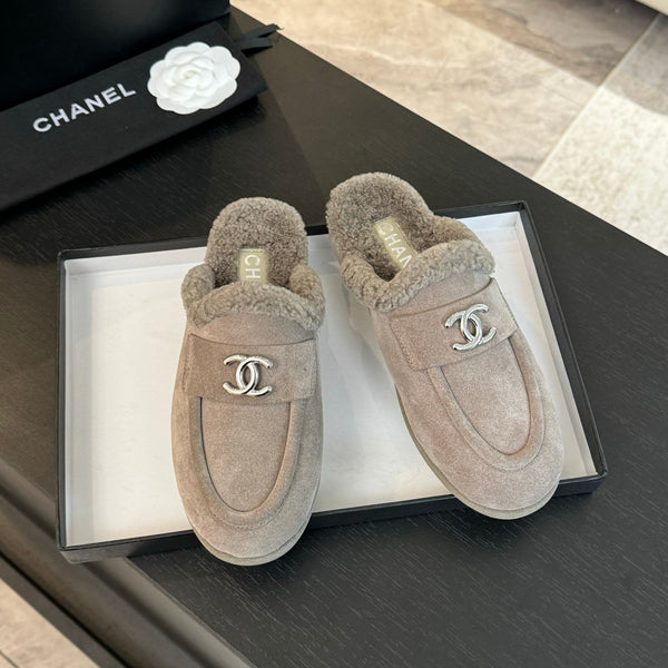 CC Mule Pinkish Grey Suede Lamb Wool