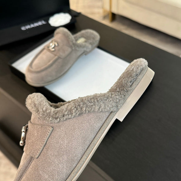 CC Mule Pinkish Grey Suede Lamb Wool