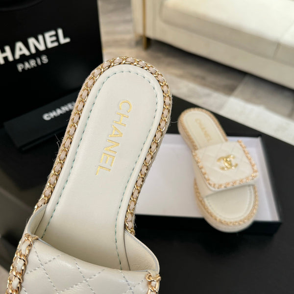CC Logo Mule Sandal 20mm White Lambskin 183980
