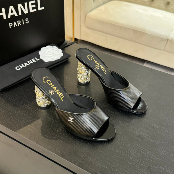 T-STRAP PEARL HEEL 85 MM SANDALS IN BLACK LAMBSKIN MULE