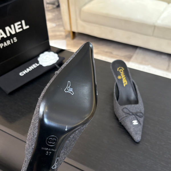 MULE CON TACCO ALTO 65 MM IN FELTRO GRIGIO TOPO