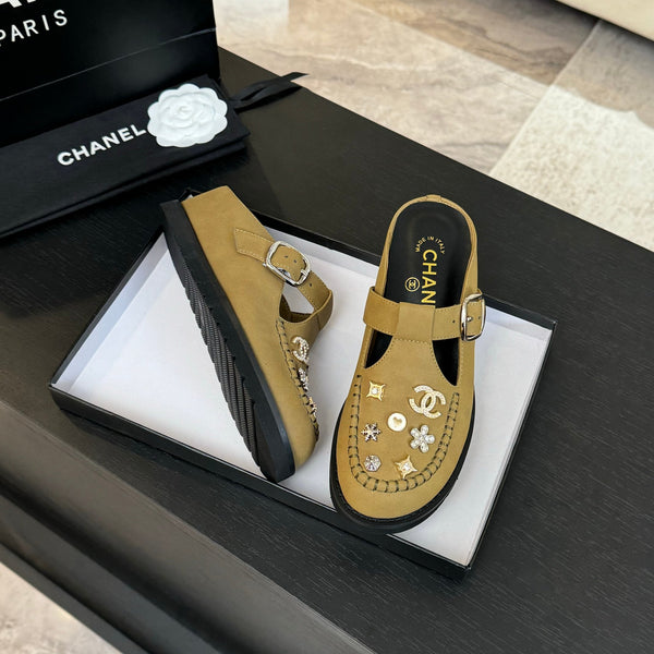 CC 25C Mule Sandal Dried Moss Imported Cowhide 212945