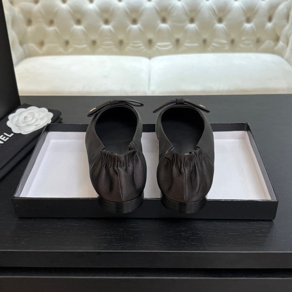 CC 25A Ballerina Black Satin And Sheepskin 373779